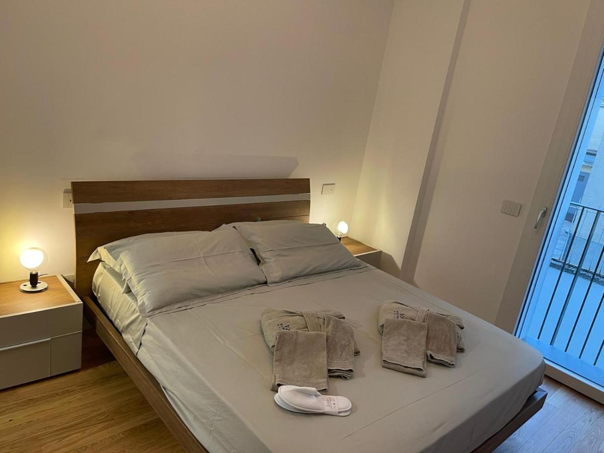 Number House - Number 20 Apartment Милано Екстериор снимка