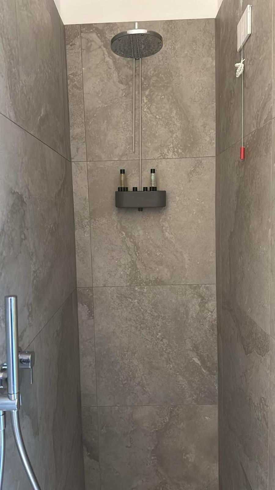 Number House - Number 20 Apartment Милано Екстериор снимка