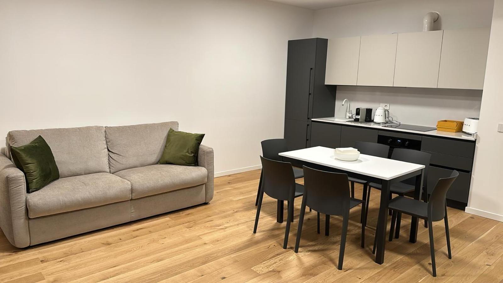 Number House - Number 20 Apartment Милано Екстериор снимка